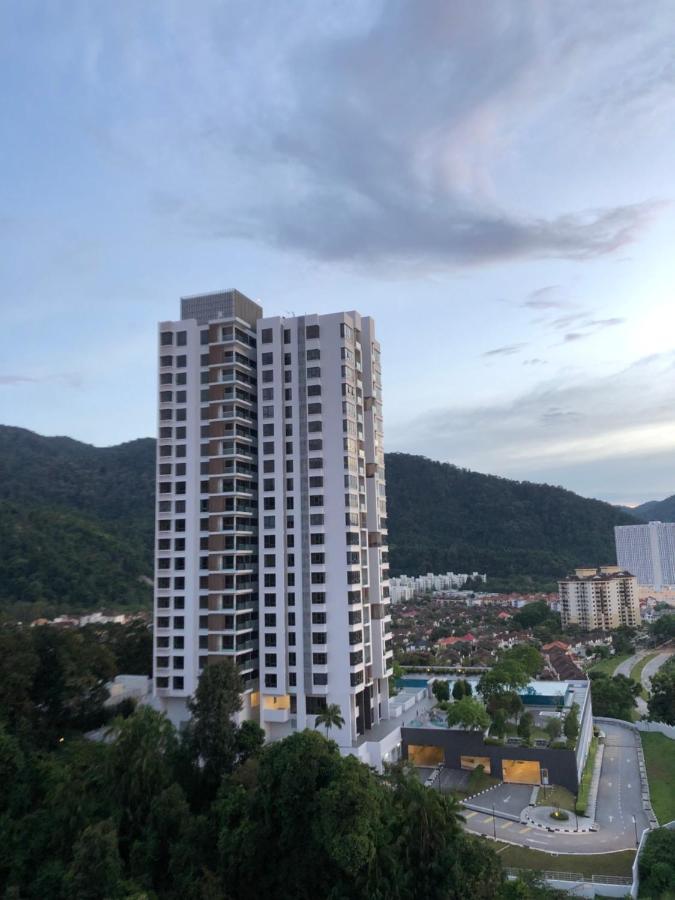 Beach Resort Home Stay Sri Sayang Apartment Batu Ferringhi 2Bedroom Exterior foto