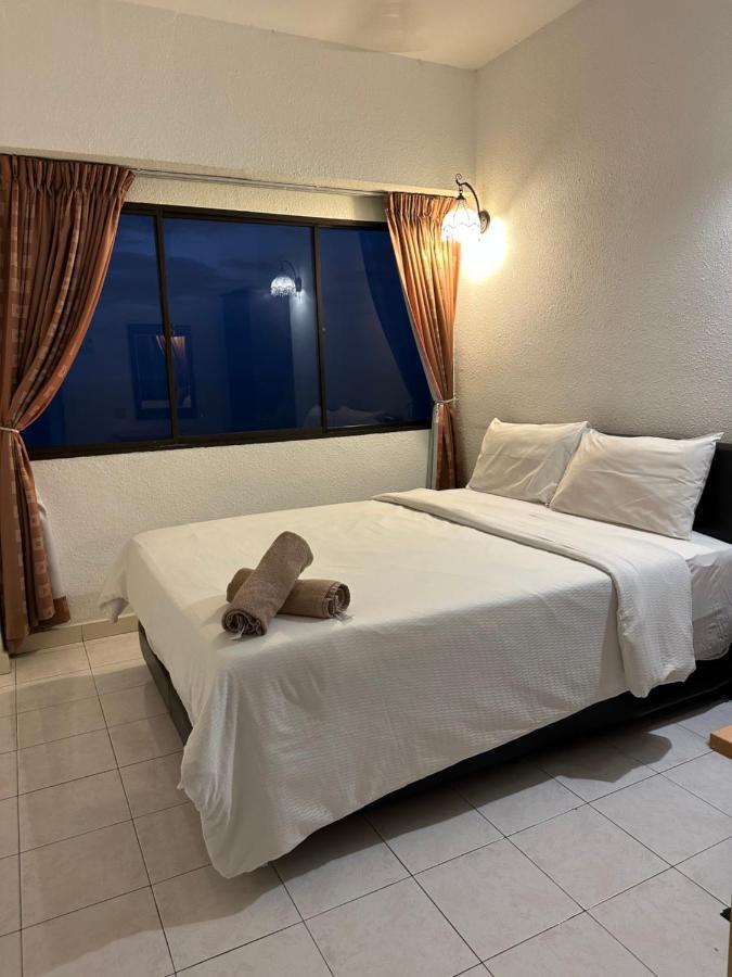 Beach Resort Home Stay Sri Sayang Apartment Batu Ferringhi 2Bedroom Exterior foto