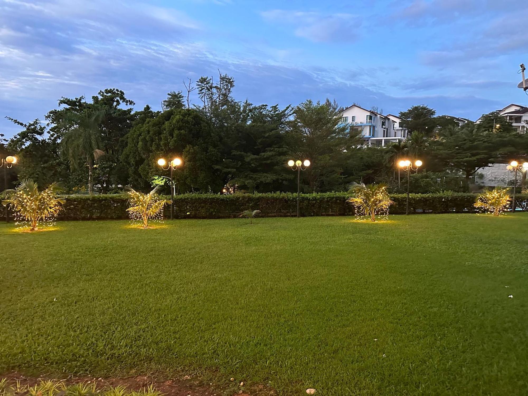 Beach Resort Home Stay Sri Sayang Apartment Batu Ferringhi 2Bedroom Exterior foto